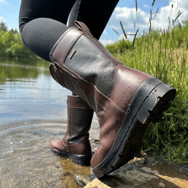 Brogini Abruzzo, Unisex Short Country Boot in Brown - Image 2