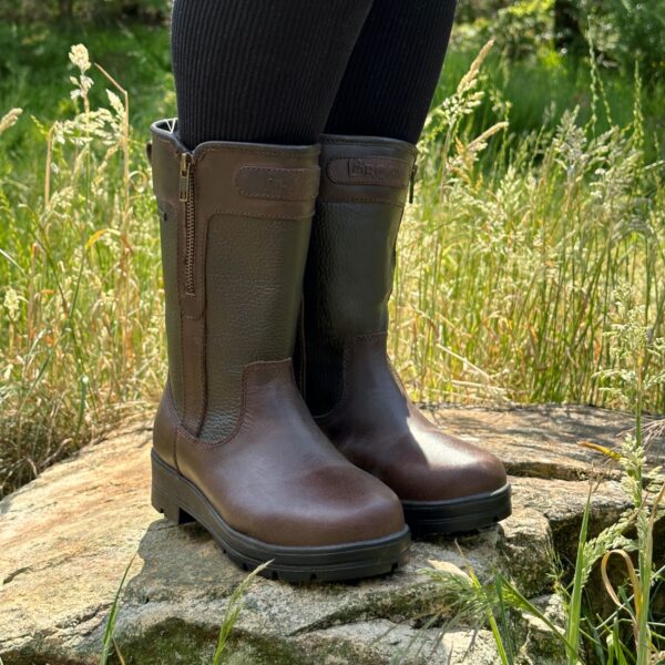 Brogini Abruzzo, Unisex Short Country Boot in Brown - Image 3