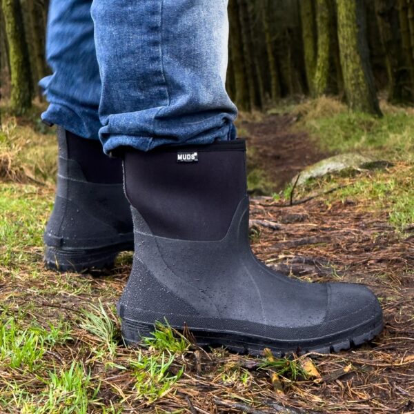 Muds Greenfield Short, Unisex Short Welly in Black - Image 8
